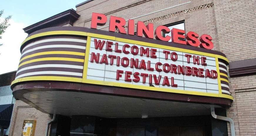 A Tennessee town's cornbread and cast iron celebration