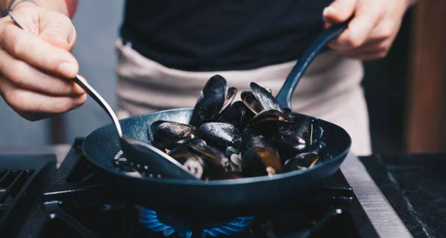 Southern-style mussels