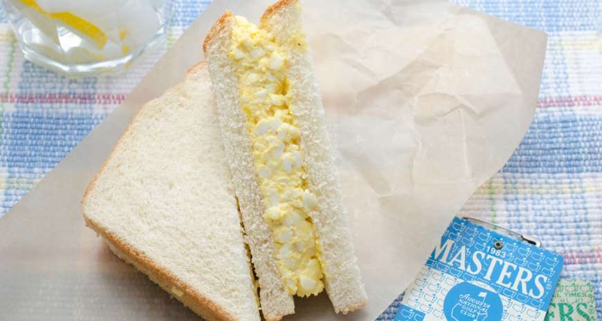 Egg salad sandwich