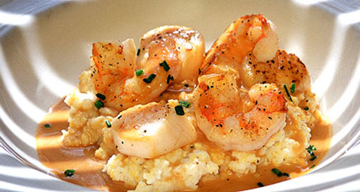 Recipe Shrimp and Scallops in Garlic Gravy Over StoneGround Grits