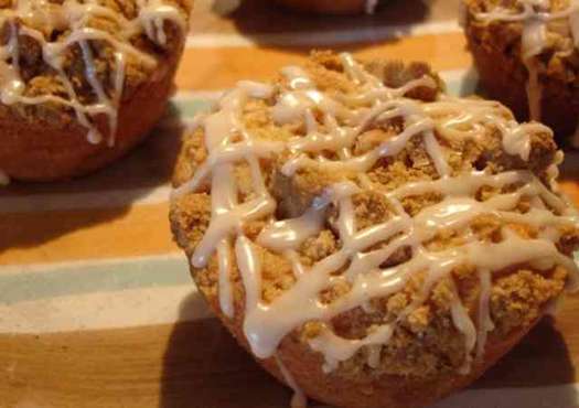 Apple Cream Cheese Crumb Cakes