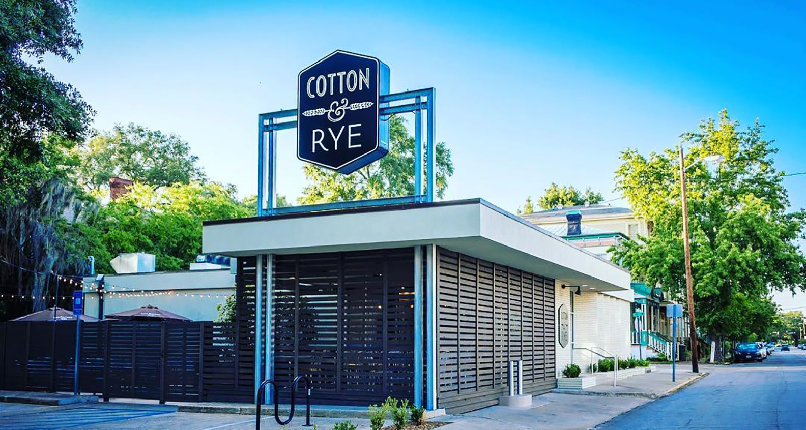 Our 12 alltime favorite restaurants, bars and cafes in Savannah